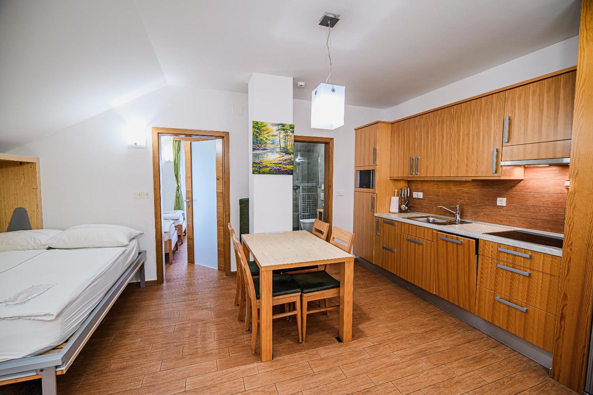 Apartments Maleric With Indoor Pool And Wellness Dragatuš Quarto foto